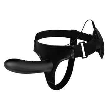 Pretty Love Strapon Myron vibrierender Strap-on
